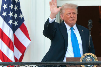 Trump verhängt Visa-Stopp für Bürger aus 12 Ländern