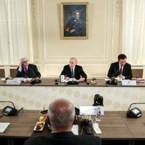 Putin: „Die gesamte Ukraine gehört zu uns“ und Risiken einer Rezession