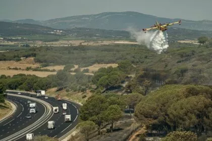 Waldbrand in Südfrankreich unter Kontrolle – Feuer durch Grill auf fahrendem Anhänger ausgelöst