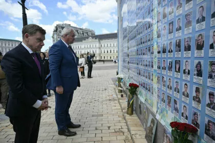 Russland meldet vollständige Einnahme von Luhansk – Wadephul will gemeinsame Waffenproduktion mit Kiew