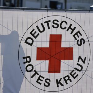 Gebrauchte Schuhe: Vom Roten-Kreuz-Container nach Bosnien zum Wiederverkauf