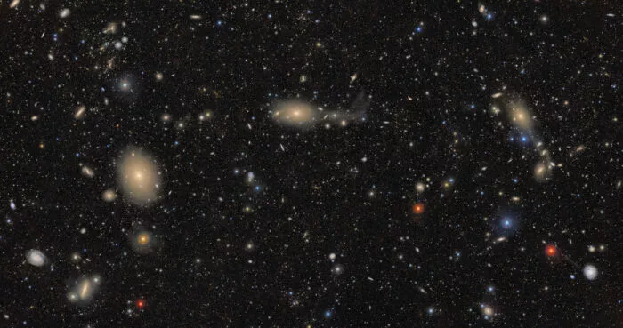 Aufnahme von Sternen und Galaxien durch das neue Observatorium