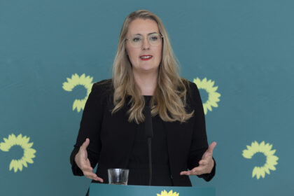 Grüne und Linke fordern zügige Verfassungsrichterwahl – Kritik an Union und SPD