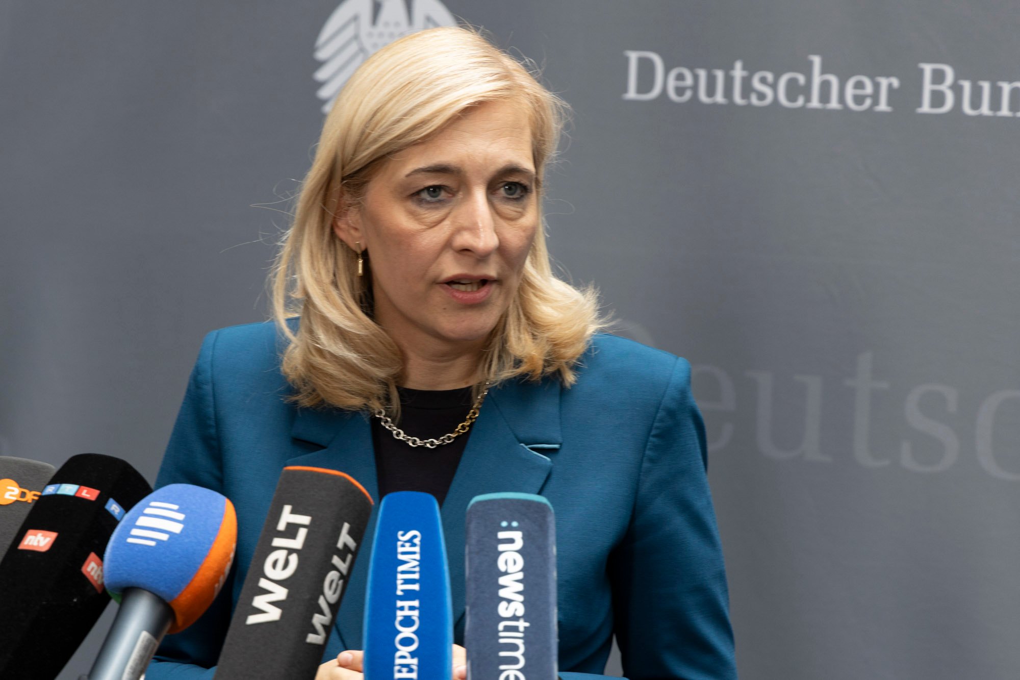 Warken-Wirkungen-der-Pflegeleistungen-berpr-fen