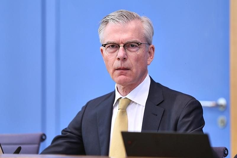 Wirtschaftsweiser-warnt-vor-50-Prozent-Sozialabgaben-N-chste-Beitragserh-hung-schon-2026