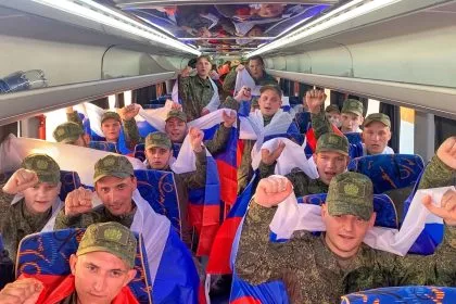 Ukraine und Russland tauschen zweite Gruppe Kriegsgefangener aus