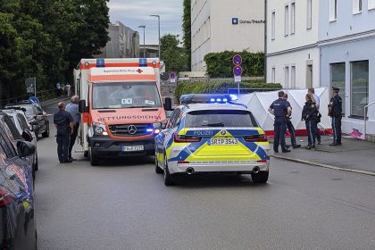 Autoattacke in Menschengruppe in Passau: Wegen Streit ums Sorgerecht? 48-jähriger Fahrer in U-Haft