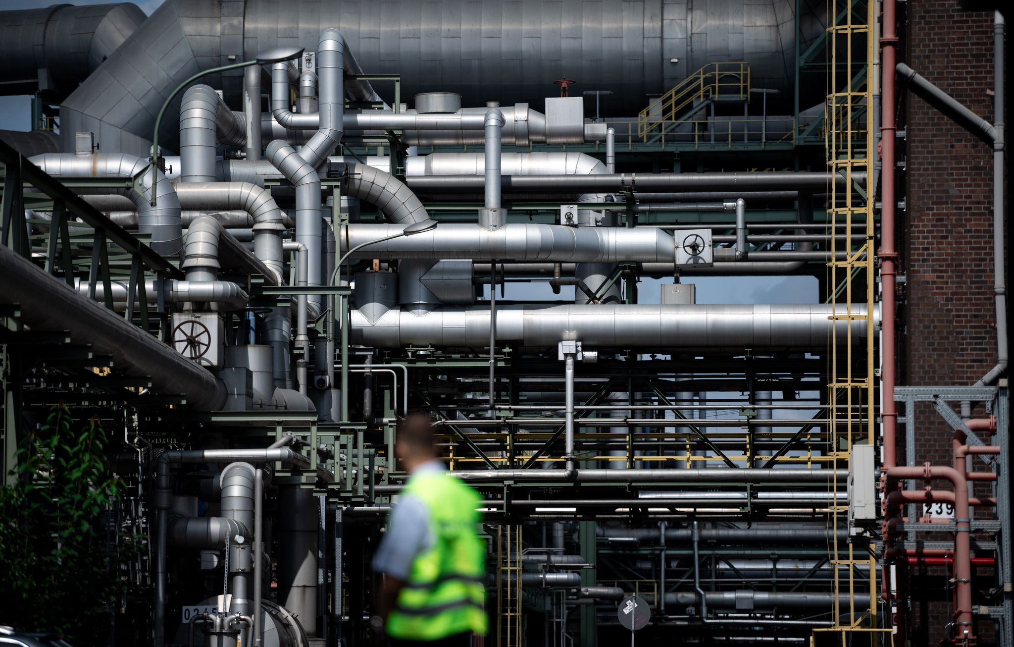 Brandbrief an Kanzler Merz: Betriebsräte schlagen Alarm – und fordern Moratorium bei Energiewende