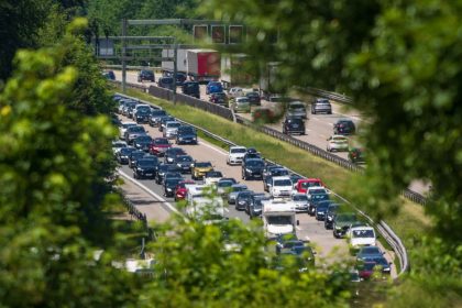 ADAC: Am letzten Augustwochenende zäher Verkehr aus Urlaubsregionen
