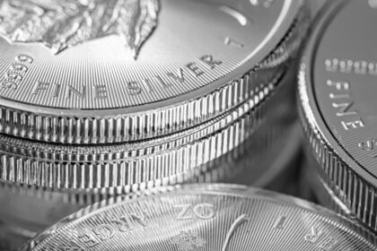 Silber im Anlegerfokus: Der kleine Bruder tritt aus dem Schatten