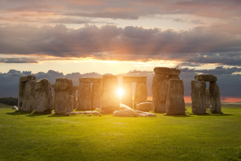Stonehenge-Ein-Monument-zwischen-Mythen-Ideologie-und-Wahrheit