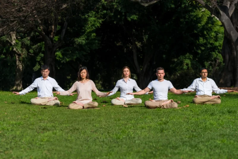 Wie Meditation das Gehirn neu verdrahtet: In 4 Schritten zu mehr Gelassenheit