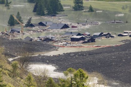 Nach Gletscherabbruch in der Schweiz: Gefahr in Bergsturzgebiet erneut „sehr hoch“