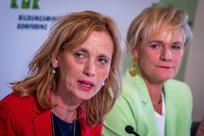 Kein bundeseinheitliches Handyverbot an Schulen