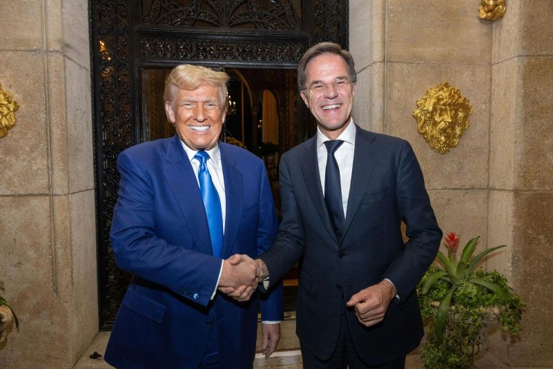 Mehr Lob geht kaum: Nato-Generalsekretär Mark Rutte schickte US-Präsident Trump zu dessen Reise nach Europa eine ganz besondere Nachricht. (Archivbild)