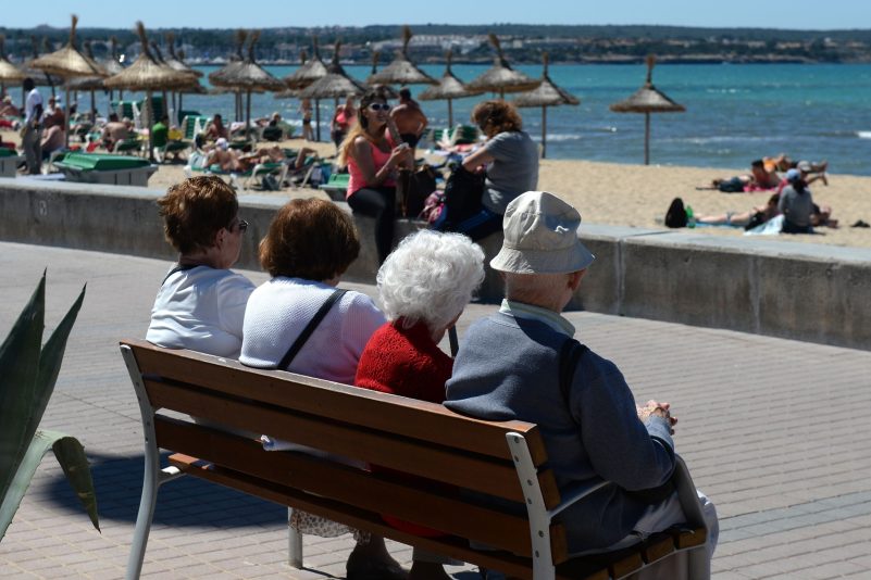 44 Prozent eines Babyboomer-Jahrgangs gehen vorzeitig in Rente und haben Zeit zum Beispiel fürs Reisen. (Archivbild)