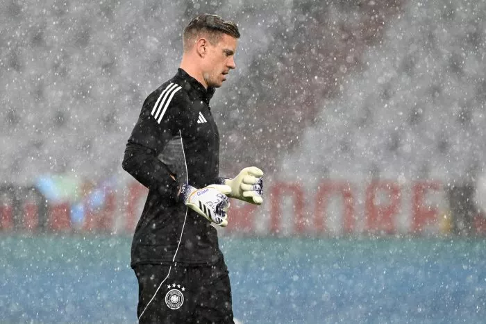Wurde vom Unwetter beim Aufwärmen gestört: Marc-André ter Stegen