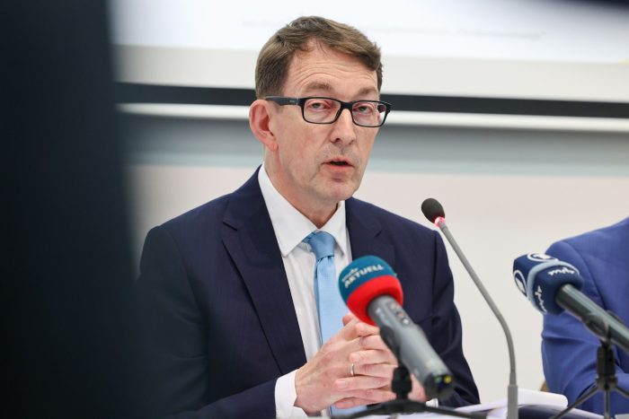 Winfried Kluth ist Professor für Öffentliches Recht an der Martin-Luther-Universität Halle-Wittenberg und derzeit Vorsitzender des Sachverständigenrats für Integration und Migration. (Archivbild)