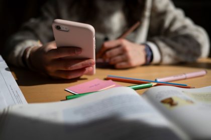 Handyverbote an Schulen – Ja oder Nein?