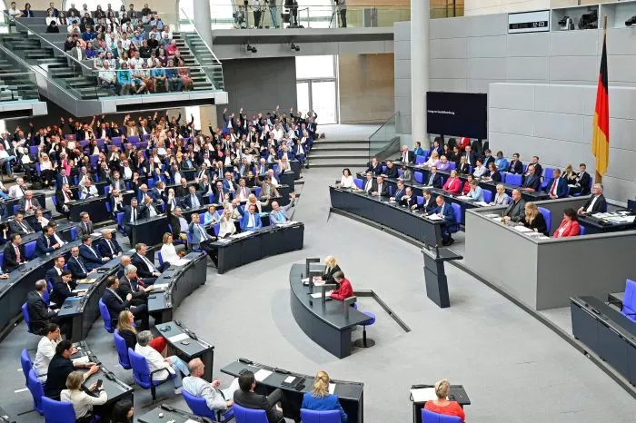 Klöckner will bessere Möglichkeiten für die Sicherheitsüberprüfung von Besuchern.