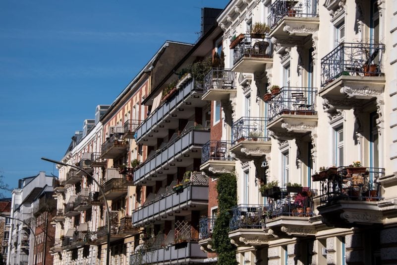 Die Mietpreisbremse gilt nur in Gebieten mit angespanntem Wohnungsmarkt. (Symbolbild)
