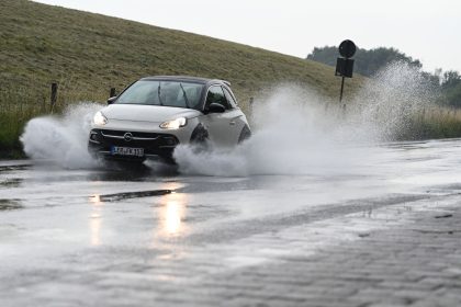 Sturm an der Nordsee und starker Regen am Alpenrand erwartet