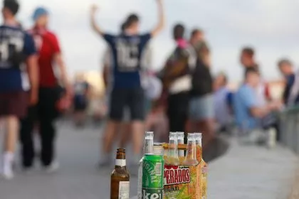 Mallorcas Polizei warnt vor illegalen Strand-Drinks