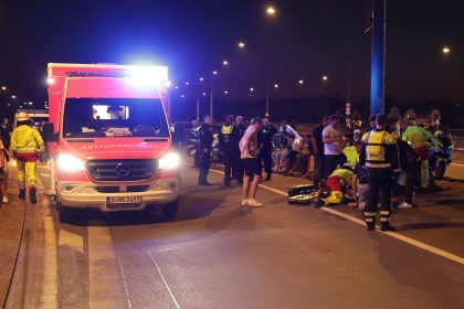 Feuerwerk-Unfall: 19 Verletzte auf Rheinkirmes – Fest vorzeitig beendet