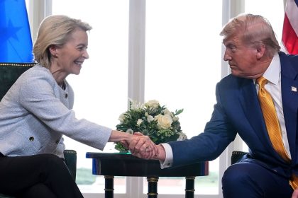 EU setzt ihre Gegenmaßnahmen zu den US-Zöllen für sechs Monate aus