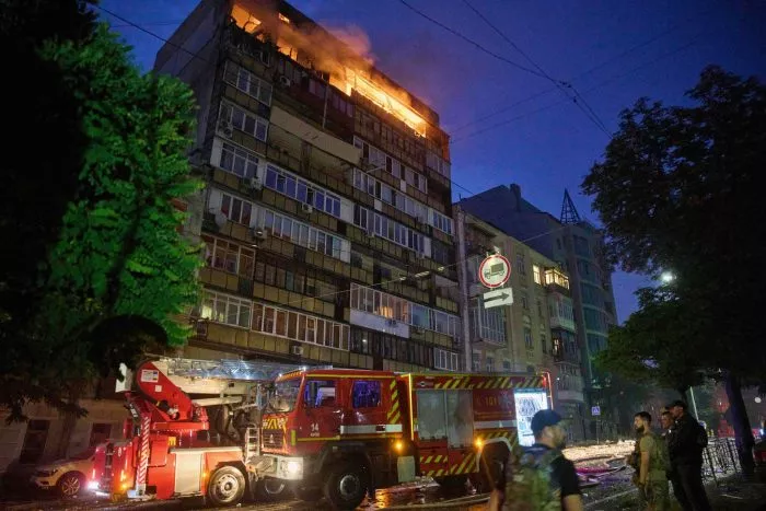 Erneut greift Russland die Ukraine in der Nacht massiv an.