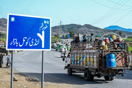 Afghanen mit Aufnahmezusage in Pakistan: Strafanzeige gegen Dobrindt und Wadephul