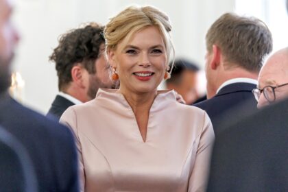 Klöckner: Die schwarz-rot-goldene Fahne stehe für zentrale demokratische Werte, sie „ist kaum zu toppen”