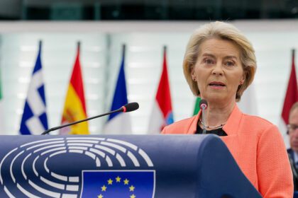 Von der Leyen: China ermöglicht de facto Russlands Kriegswirtschaft
