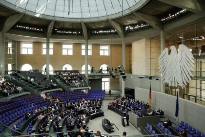 Haushaltsdebatte: Opposition kritisiert Rekordschulden und falsche Prioritäten