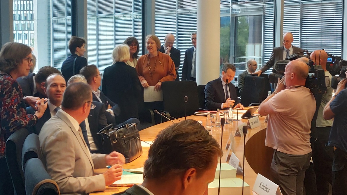Spahns Maskendeals: Grüne und Linke verlangen Untersuchungsausschuss – AfD bietet Stimmen an