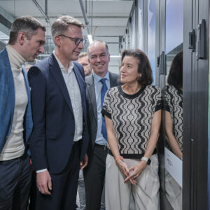 Deutscher Supercomputer rechnet mit Licht – 100-mal schneller als bisher