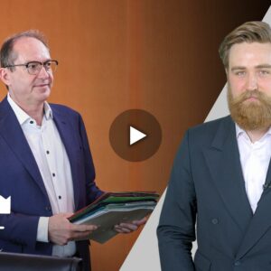 Tag in 2 Minuten: Berlin verhandelt mit Taliban, „Maskenrichter“ scheitert, Spielplatz wird inklusiv