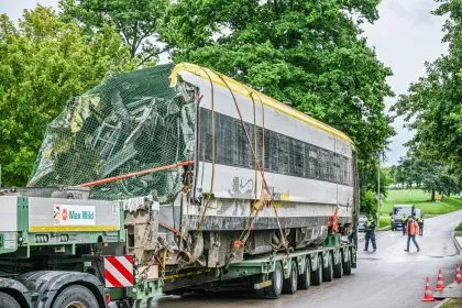 Letzter Wagen nach Zugunglück geborgen