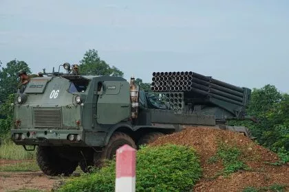 Trump drängt Thailand und Kambodscha zu Waffenruhe - Kriegsrecht in Thailand verhängt