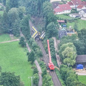 Zugunglück bei Riedlingen: Übrige Waggons sollen heute geborgen werden