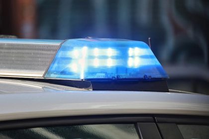 Polizei befreit ausgesperrten Mann von Hochhausbalkon