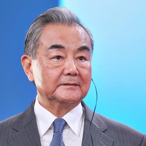 Chinas Außenminister: Warum Peking nicht will, dass Russland den Ukraine-Krieg verliert