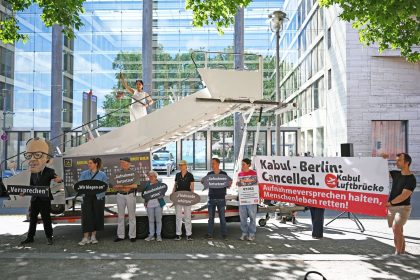 Visa für Afghanen: Gericht setzt Beschluss zunächst aus
