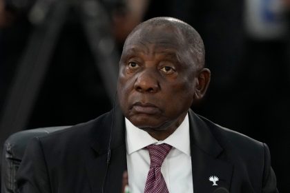 Möglicher Polizeiskandal in Südafrika: Minister suspendiert