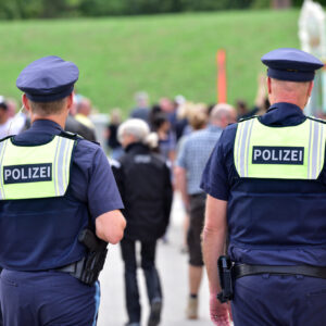 Wenn der Staat Hilfe braucht: Sicherheitswacht statt Bürgerwehr