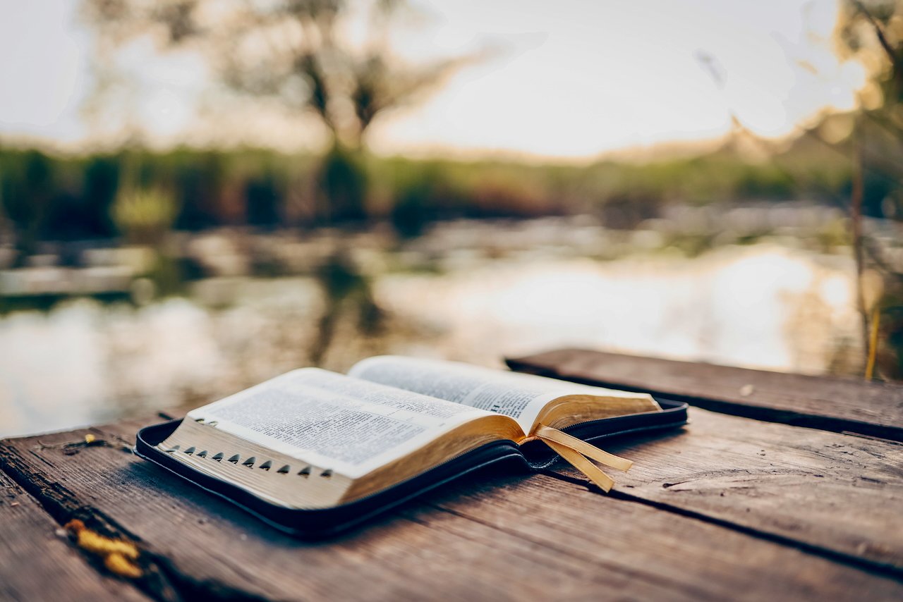 Zwischen-Wertfreiheit-und-Normen-Wo-sich-Bibel-und-Wirtschaft-begegnen