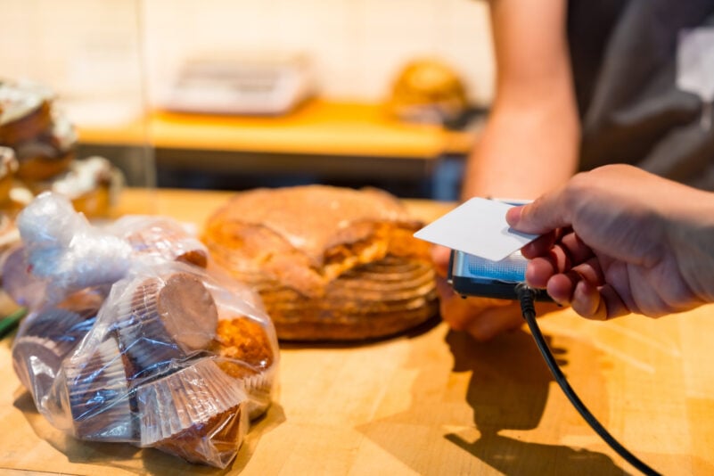 -Bye-bye-Bargeld-Gro-b-ckerei-Steinecke-testet-neues-Zahlungssystem-in-Leipzig