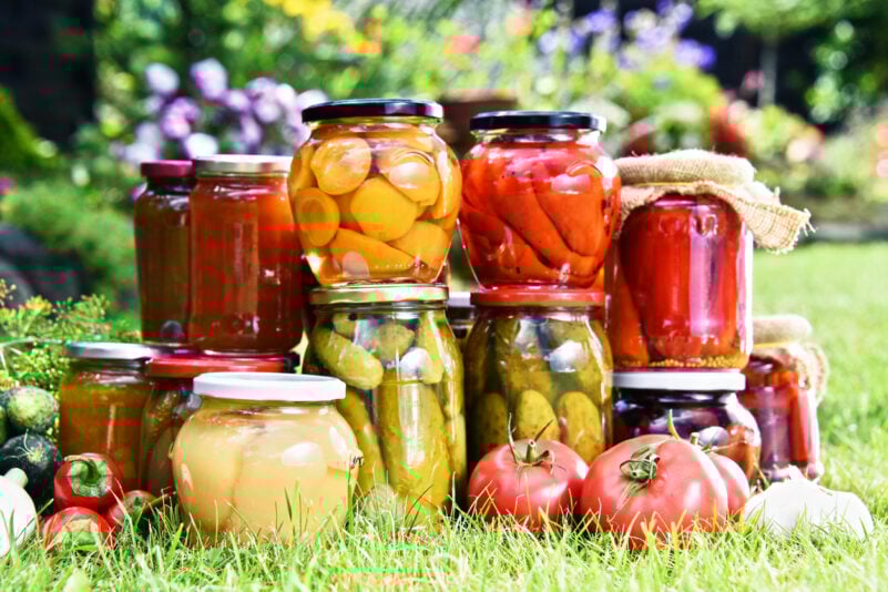 Sicher-einkochen-f-r-die-Selbstversorgung-So-funktioniert-das-Haltbarmachen-im-Glas
