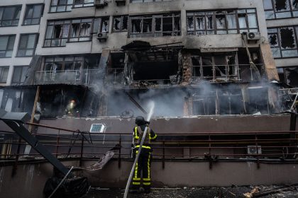 Gegenseitige Luftangriffe auf Kiew und Russland