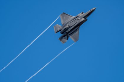Umbau des deutschen Flughafens für neue Tarnkappenjets wird 800 Millionen Euro teurer